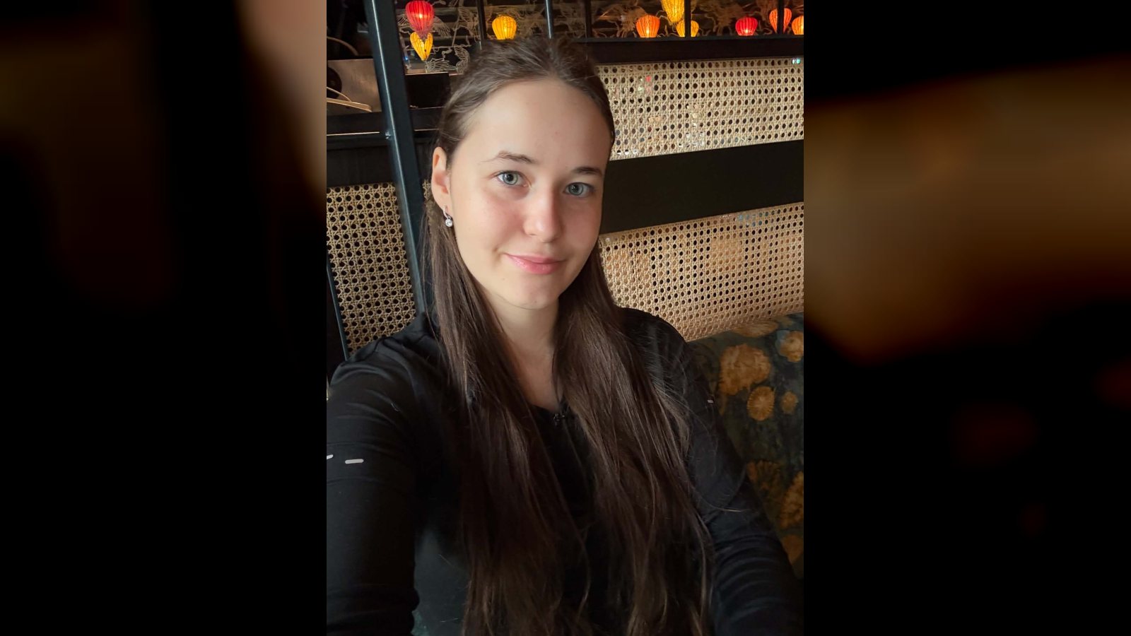 Rebecca Meszárosová predstavuje svoju prvú knihu „Lotka objavuje svet: Odkiaľ prišla moja mrkvička?“